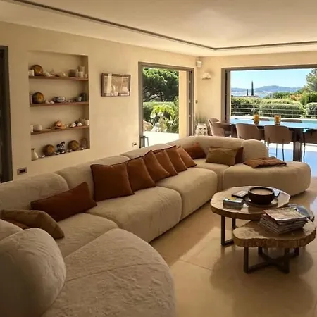 Pool With Views Of The Bay And St Tropez Casa de Férias Grimaud